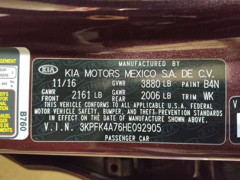 Used 2017 Kia Forte LX image 33