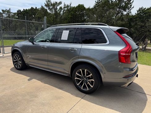 Used 2017 Volvo XC90 T6 Momentum w/ Vision Package AWD/4WD image 6