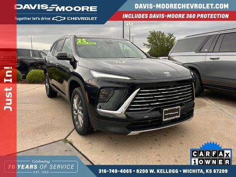 Used 2025 Buick Enclave Preferred image 1