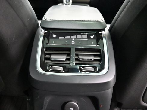 Used 2021 Volvo XC90 T8 Inscription w/ Advanced Package AWD/4WD image 32