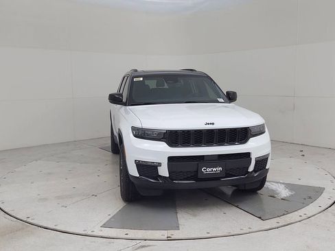 New 2025 Jeep Grand Cherokee L Limited image 4