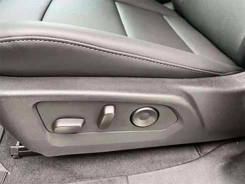 New 2026 GMC Canyon Elevation w/ Convenience Package image 22