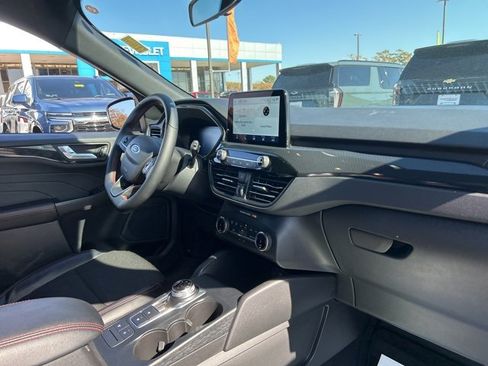 Used 2025 Ford Escape ST-Line image 32