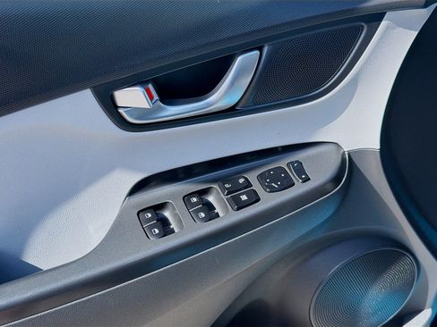 Used 2022 Hyundai Kona SEL w/ Convenience Package image 14