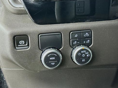 Certified 2024 GMC Sierra 1500 SLT w/ SLT Premium Plus Package image 10