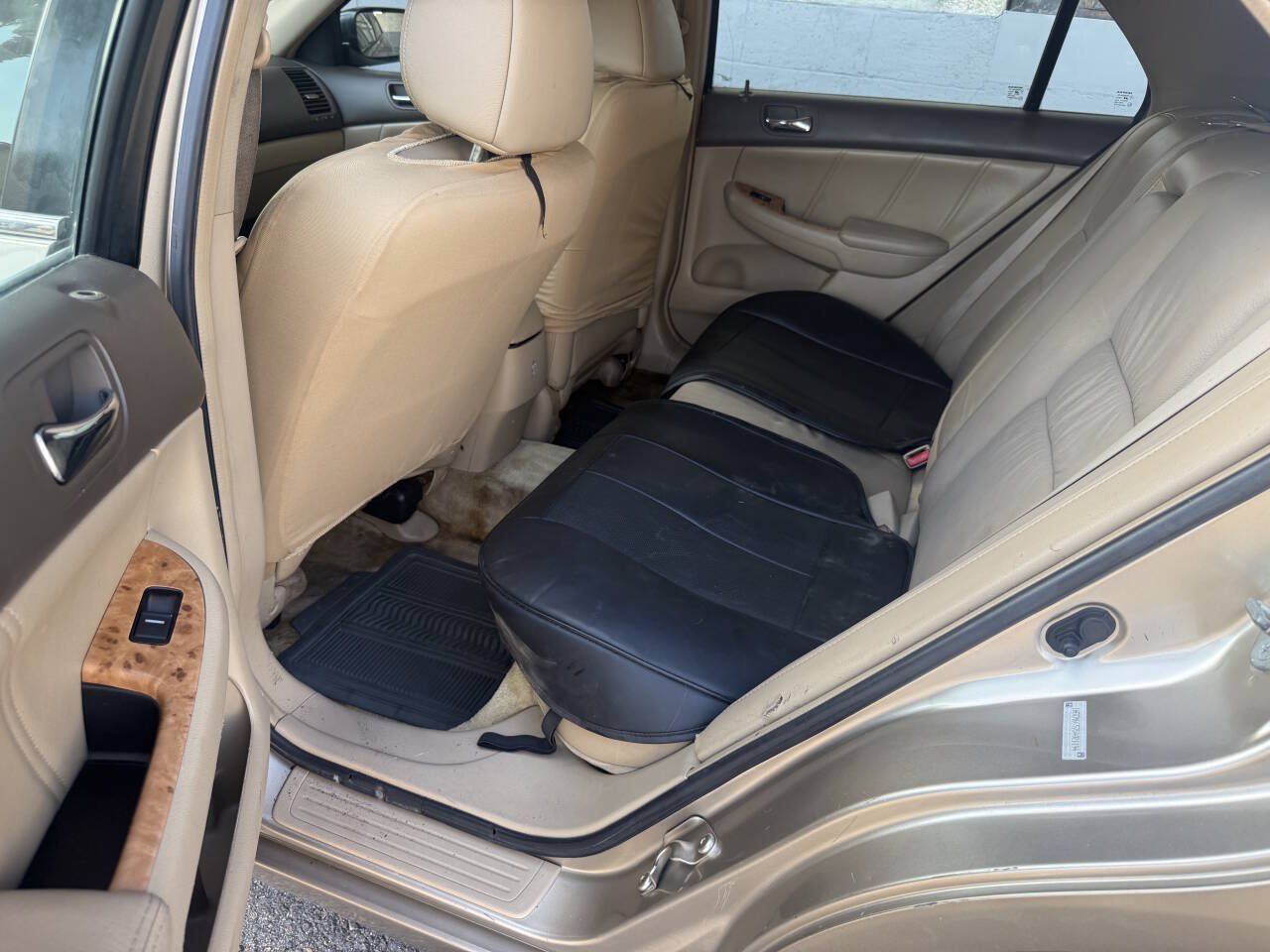 Used 2005 Honda Accord EX image 9