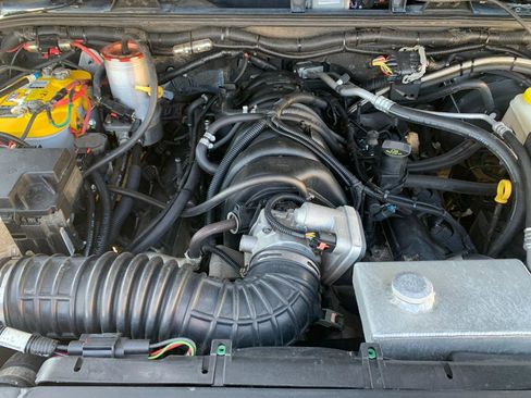 Used 2010 Jeep Wrangler Unlimited Rubicon w/ Dual Top Group image 51