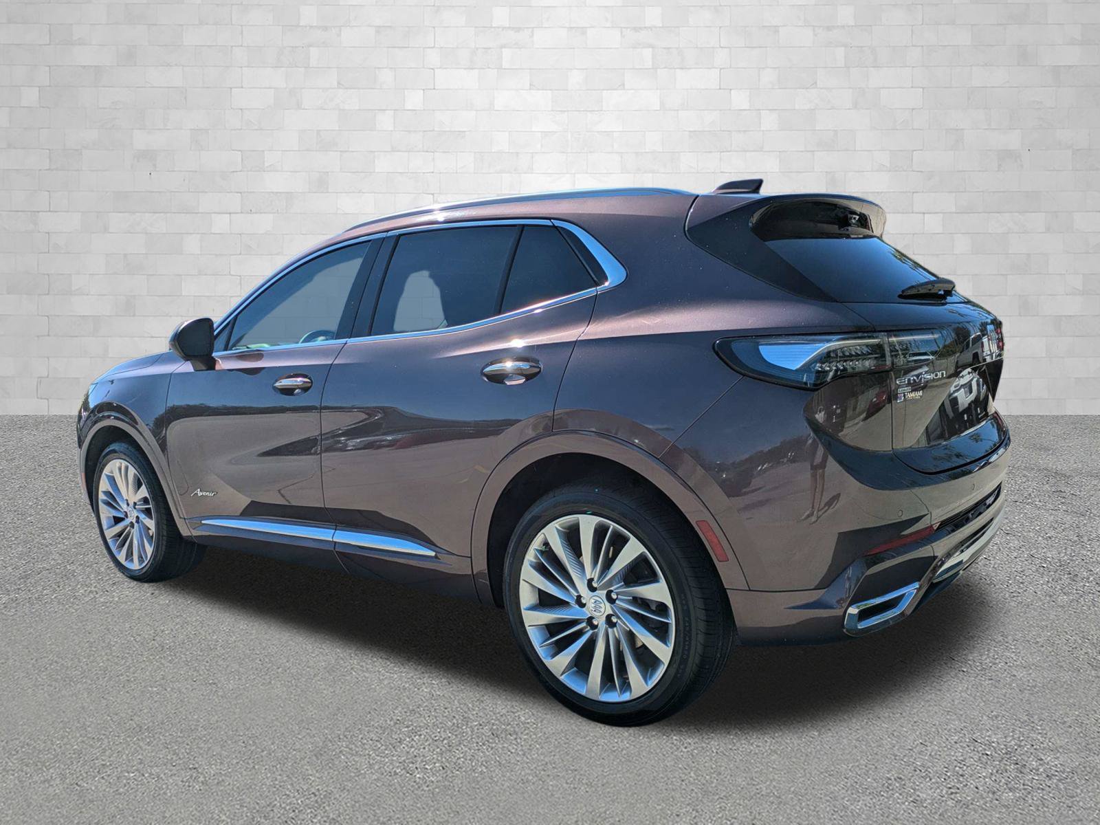Used 2024 Buick Envision Avenir AWD/4WD image 4