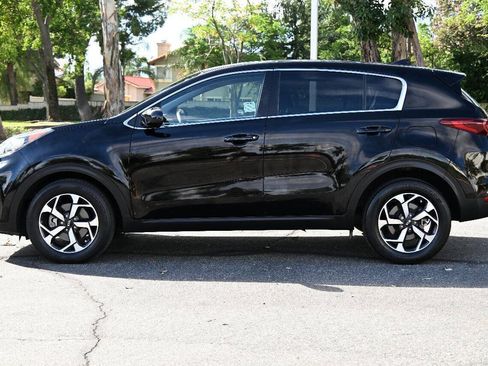 Used 2021 Kia Sportage LX FWD image 3