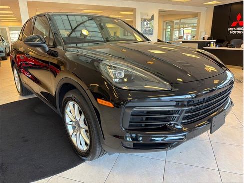 Used 2020 Porsche Cayenne AWD/4WD image 3