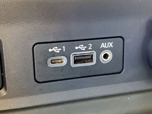 Used 2024 Nissan Sentra SV image 24