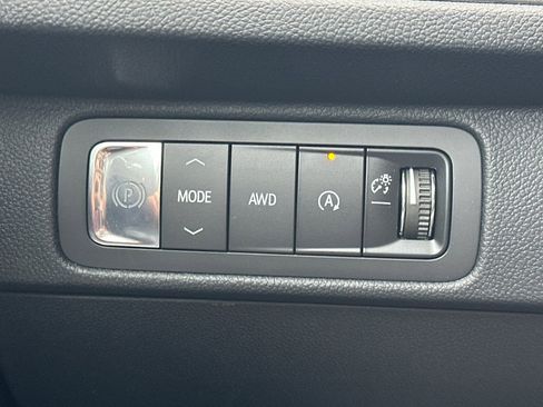 New 2026 Chevrolet Traverse LT w/ Midnight/Sport Edition image 31