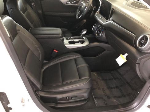 Used 2024 Chevrolet Blazer LT AWD/4WD image 11