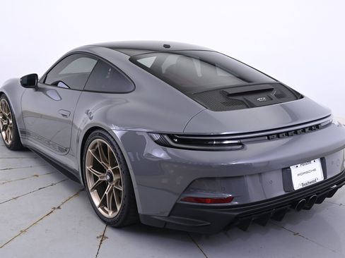 Used 2022 Porsche 911 GT3 image 3