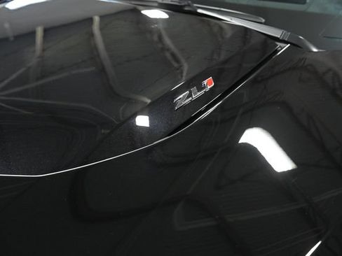 Used 2021 Chevrolet Camaro ZL1 RWD image 22