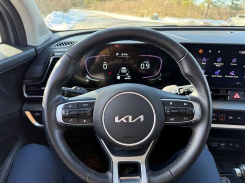 Certified 2023 Kia Sportage EX image 10