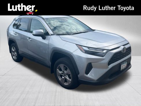 Used 2022 Toyota RAV4 XLE AWD/4WD image 1