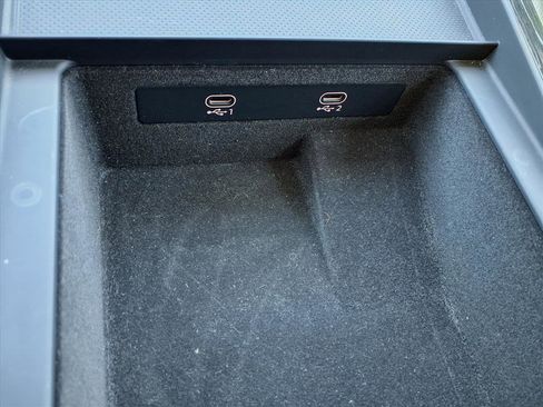 Used 2022 Audi Q7 Premium Plus image 11