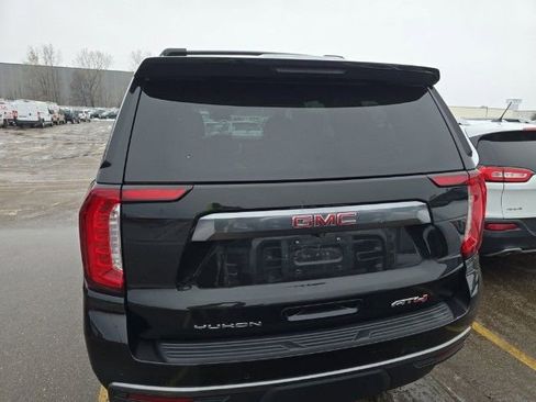 Used 2024 GMC Yukon AT4 w/ AT4 Premium Plus Package image 5