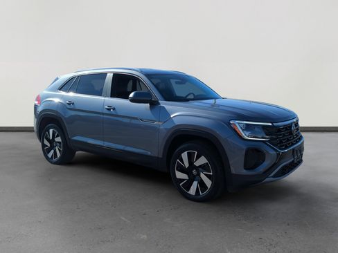 Certified 2024 Volkswagen Atlas Cross Sport SE image 7