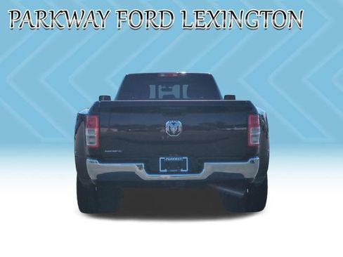 Used 2024 RAM 3500 Tradesman w/ Chrome Appearance Group AWD/4WD image 4