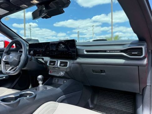 Used 2025 Ford Mustang GT Premium RWD image 6