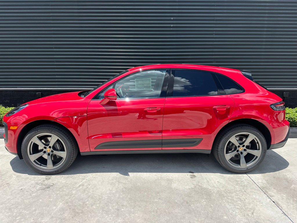 Used 2026 Porsche Macan AWD/4WD image 2