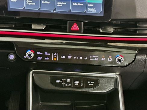 Used 2025 Kia Carnival SX Prestige FWD image 13