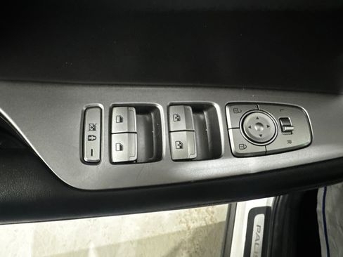 Used 2025 Hyundai Palisade Limited AWD/4WD image 18