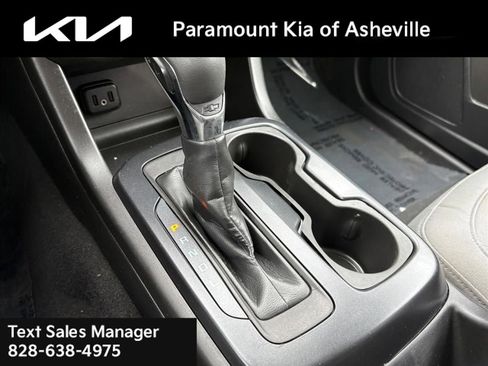 Used 2022 Chevrolet Colorado W/T image 25