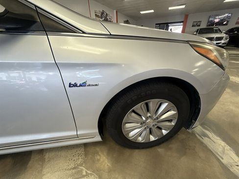 Used 2016 Hyundai Sonata SE FWD image 9