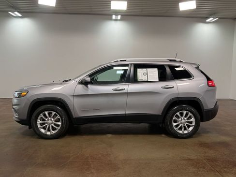 Used 2019 Jeep Cherokee Latitude w/ Comfort & Convenience Group AWD/4WD image 27