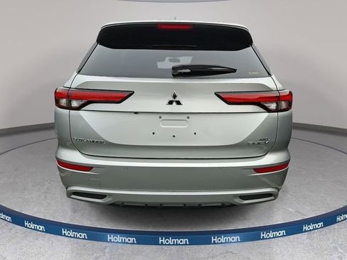 Used 2023 Mitsubishi Outlander SEL image 6