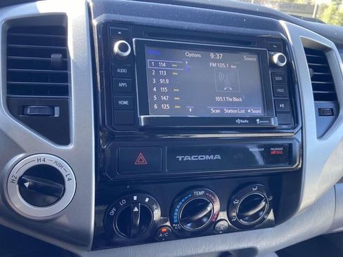 Used 2015 Toyota Tacoma TRD Pro w/ TRD Off-Road Package image 18