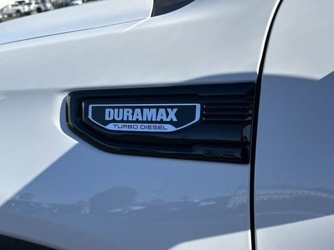 New 2026 GMC Sierra 1500 Elevation image 32