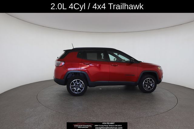 Used 2025 Jeep Compass Trailhawk AWD/4WD image 22