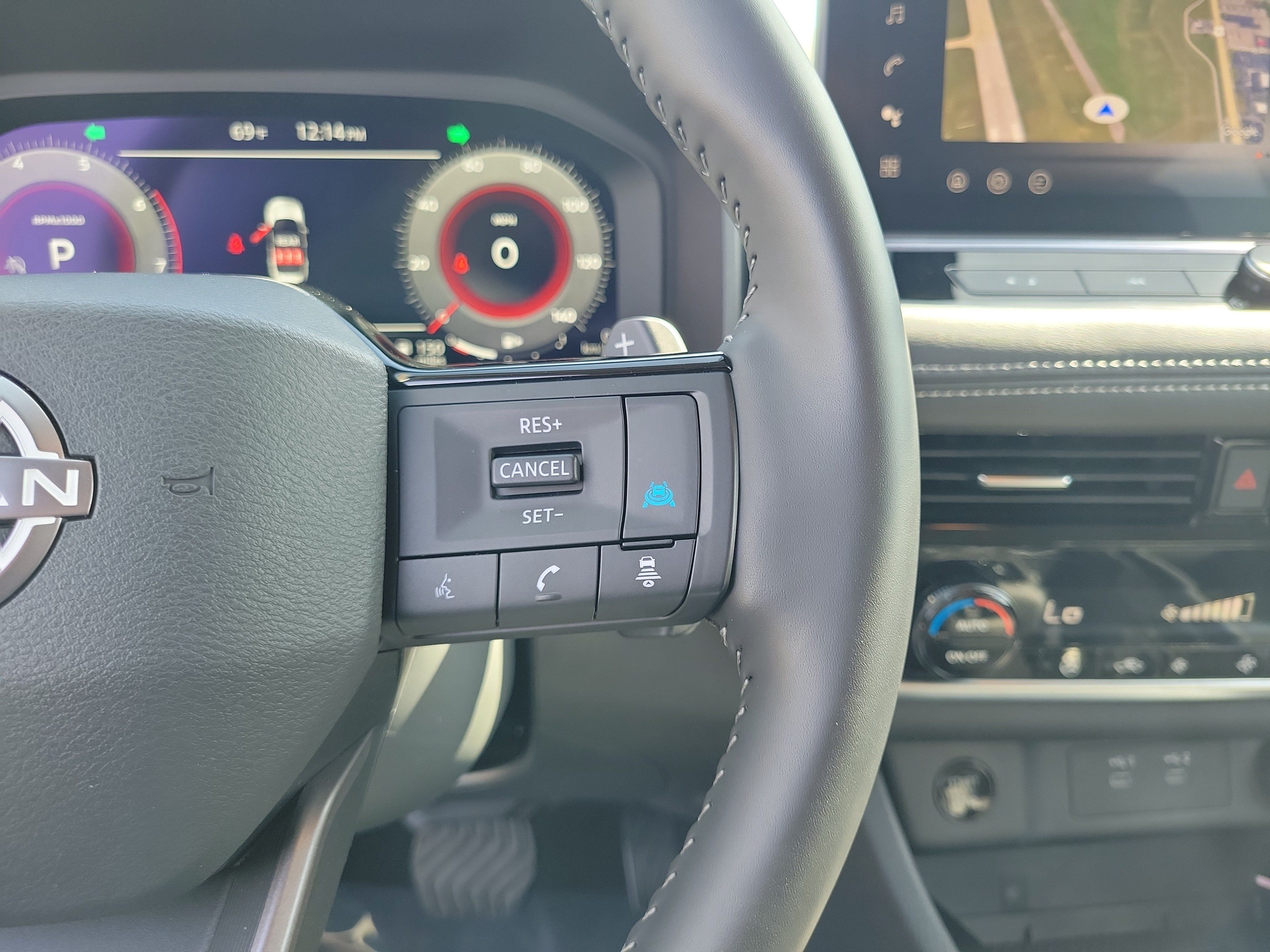 Certified 2025 Nissan Rogue SL FWD image 23