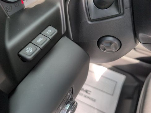 Used 2024 GMC Sierra 1500 AT4X AWD/4WD image 31