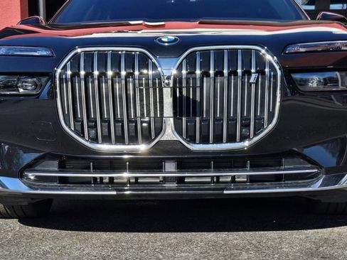 Used 2024 BMW i7 eDrive50 w/ Executive Package image 12