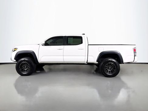 Used 2023 Toyota Tacoma TRD Off-Road w/ Technology Package AWD/4WD image 5