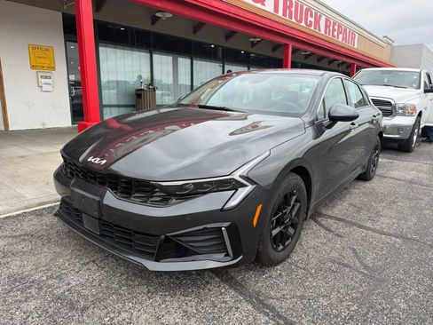 Used 2025 Kia K5 LXS FWD image 2