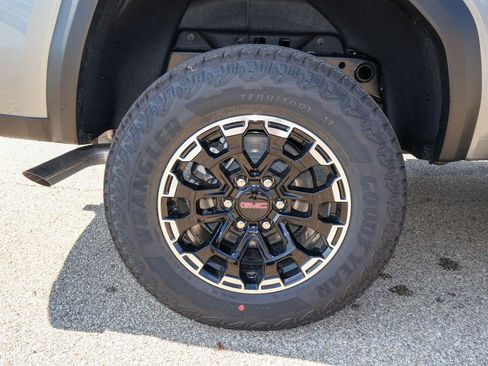 New 2026 GMC Canyon AT4 w/ Technology Plus Package AWD/4WD image 35