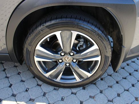 Used 2022 Lexus UX 250h w/ Accessory Package (Z2) AWD/4WD image 15