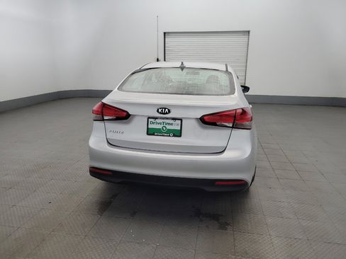 Used 2018 Kia Forte LX image 7