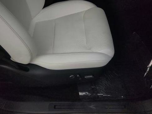 Used 2024 Tesla Model X AWD/4WD image 51