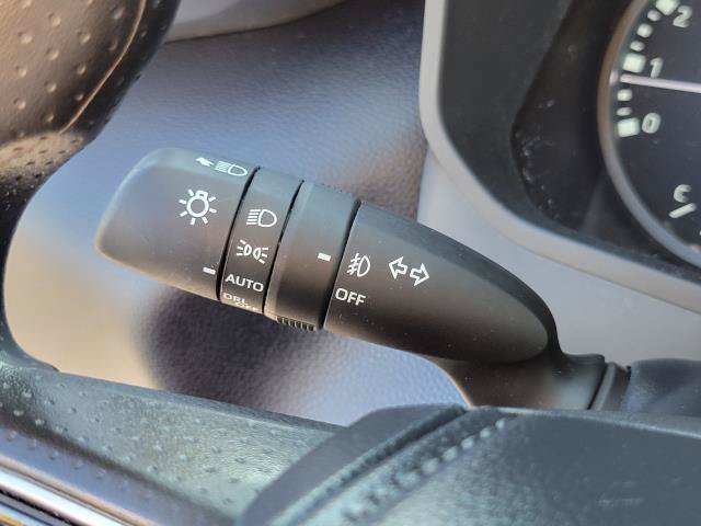 Used 2023 Toyota Tundra SR5 w/ SR5 Convenience Package AWD/4WD image 9