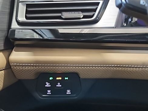 New 2026 Volkswagen Atlas Cross Sport SE image 35