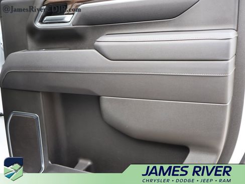 Used 2025 Chevrolet Silverado 2500 LT w/ Convenience Package image 11