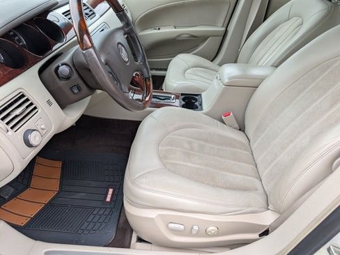 Used 2009 Buick Lucerne Super image 24