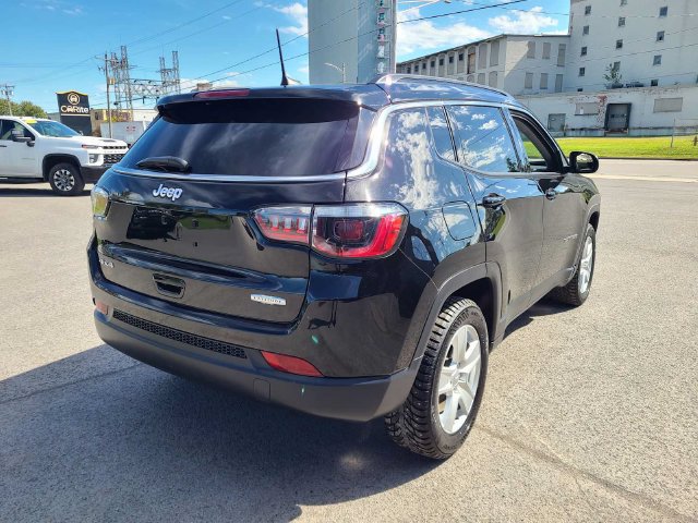 Used 2022 Jeep Compass Latitude AWD/4WD image 7